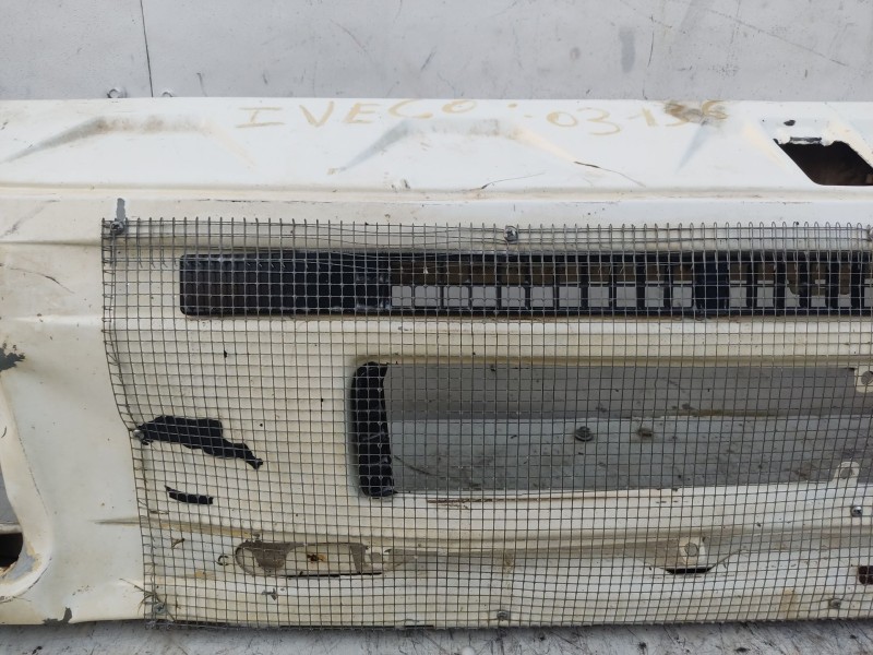 Recambio de panel frontal para iveco daily caja abierta / volquete 2.8 diesel referencia OEM IAM 93937476  