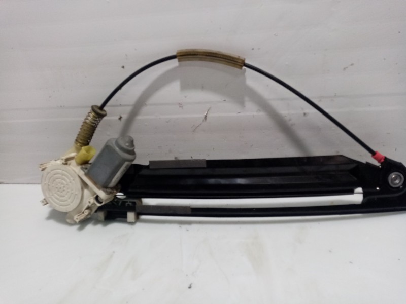 Recambio de elevalunas trasero izquierdo para bmw 5 (e39) 520 i referencia OEM IAM 51358252429  