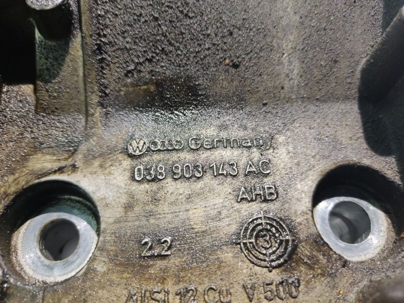 Recambio de soporte para volkswagen polo iv (9n_, 9a_) 1.9 sdi referencia OEM IAM 038903143AC  