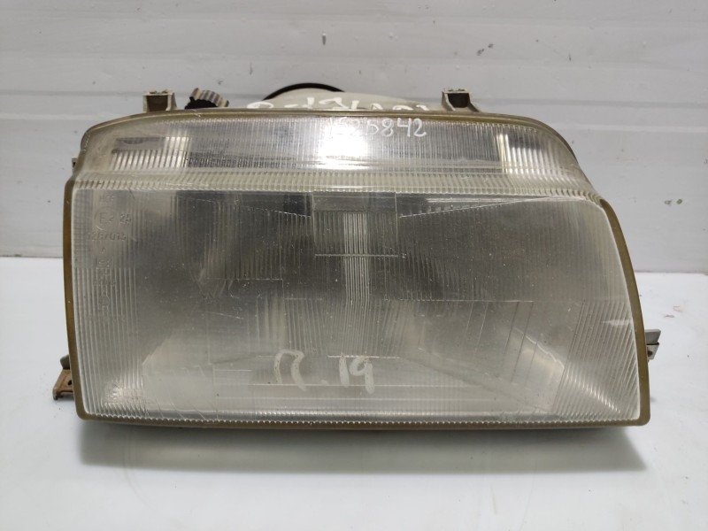 Recambio de faro derecho para renault 19 hatchback (b/c53) referencia OEM IAM 7701042948  