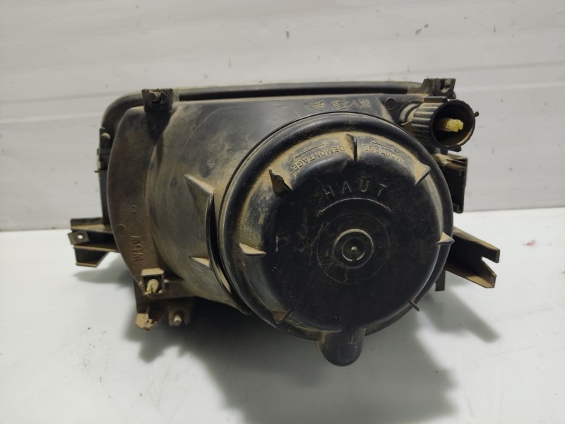 Recambio de faro derecho para renault 19 hatchback (b/c53) referencia OEM IAM 7701042948  