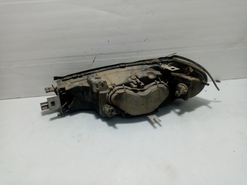 Recambio de faro derecho para ford mondeo berlina (gd) referencia OEM IAM 1056277  1110514