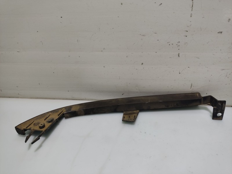 Recambio de moldura para renault clio i fase i+ii (b/c57) referencia OEM IAM 7700797658  