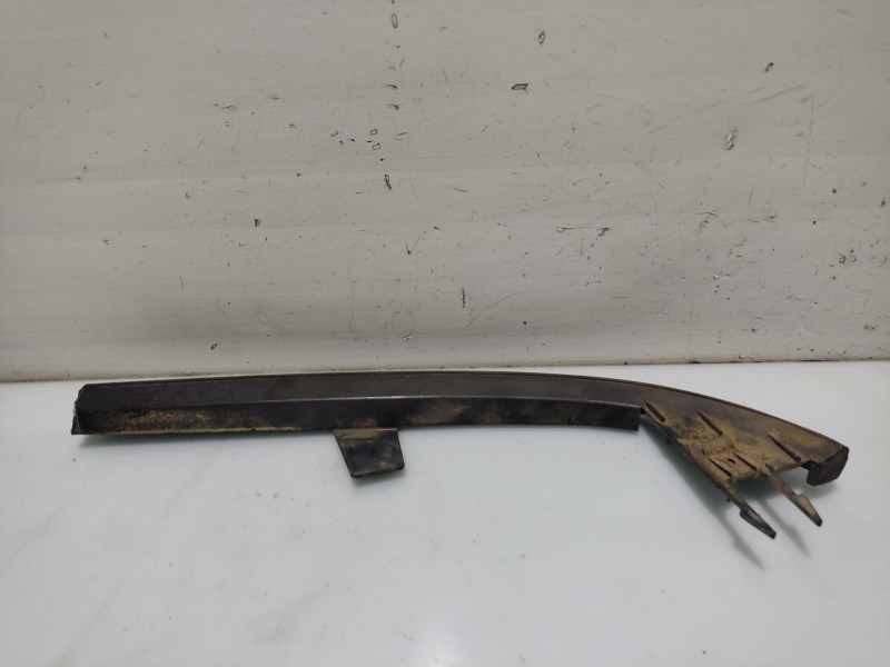 Recambio de moldura para renault clio i fase i+ii (b/c57) referencia OEM IAM 7700797659  