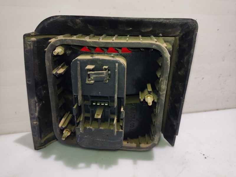 Recambio de piloto trasero derecho para renault 21 nevada (k48) referencia OEM IAM PTDR2119861989  