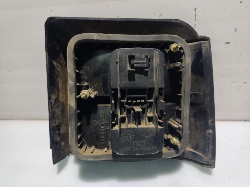 Recambio de piloto trasero izquierdo para renault 21 nevada (k48) referencia OEM IAM PTIR2119861989  