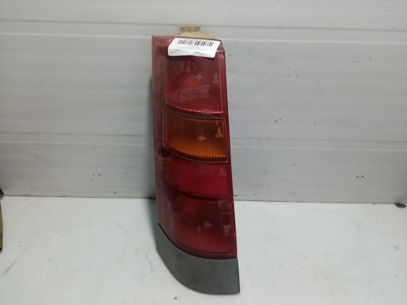 Recambio de piloto trasero izquierdo para renault super 5 referencia OEM IAM 5519841996  