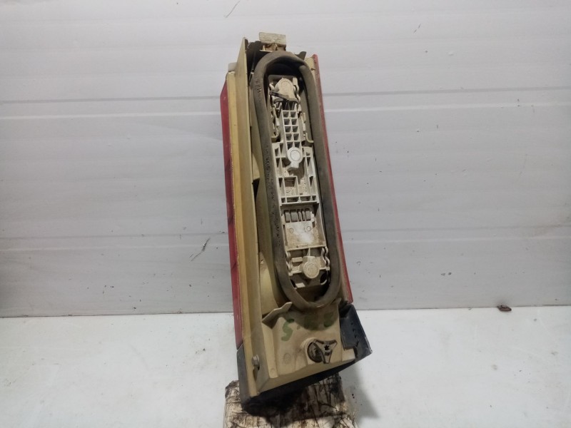 Recambio de piloto trasero izquierdo para renault super 5 referencia OEM IAM 5519841996  