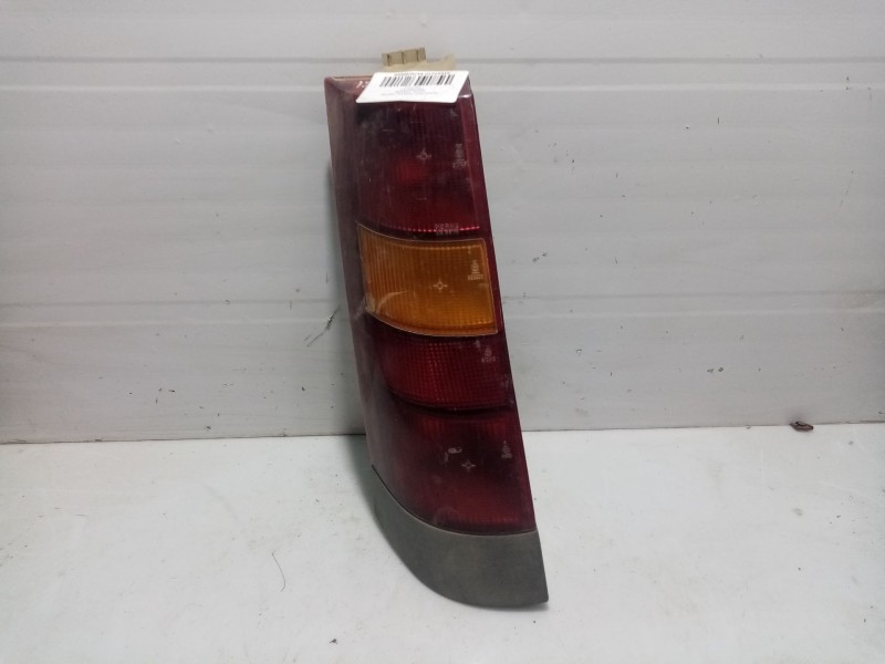 Recambio de piloto trasero izquierdo para renault super 5 referencia OEM IAM 5519841996  