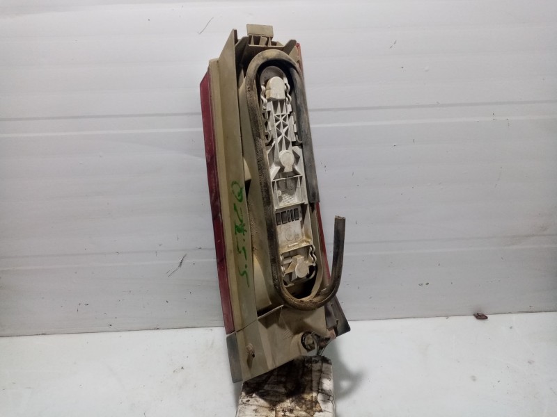 Recambio de piloto trasero izquierdo para renault super 5 referencia OEM IAM 5519841996  