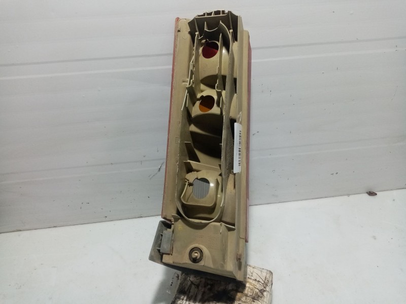 Recambio de piloto trasero derecho para renault super 5 referencia OEM IAM 5519841996  