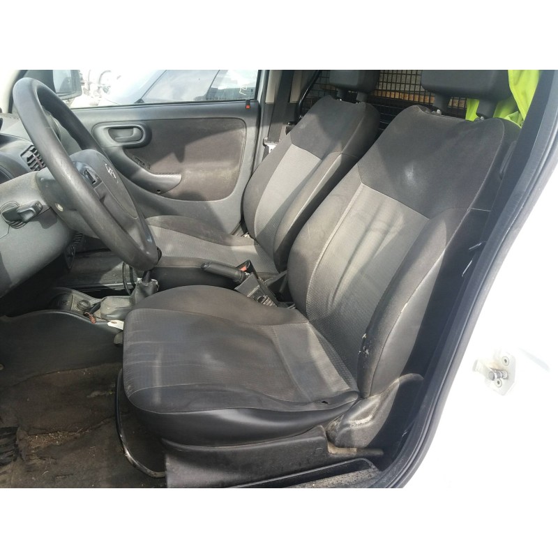 opel combo (corsa c) 1.7 16v cdti   |   0.01 - ... | 2001 | 101 cv / 74 kw del año 2001