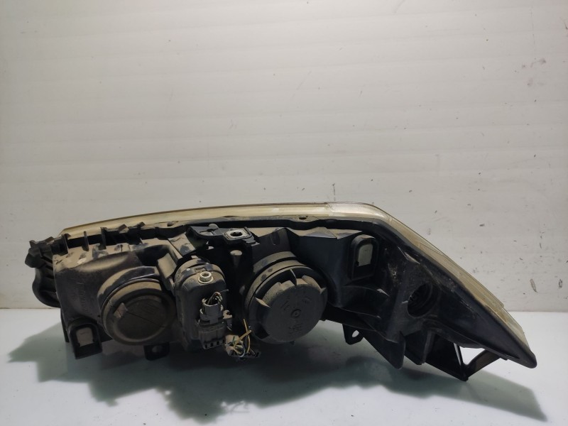 Recambio de faro derecho para renault megane ii berlina 3p referencia OEM IAM 7701064020 260108053R 