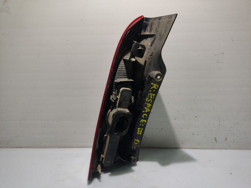 Recambio de piloto trasero derecho para renault espace iv (jk0) referencia OEM IAM 8200027153   Recambio de piloto trasero derecho para renault espace iv (jk0) referencia OEM IAM 8200027153