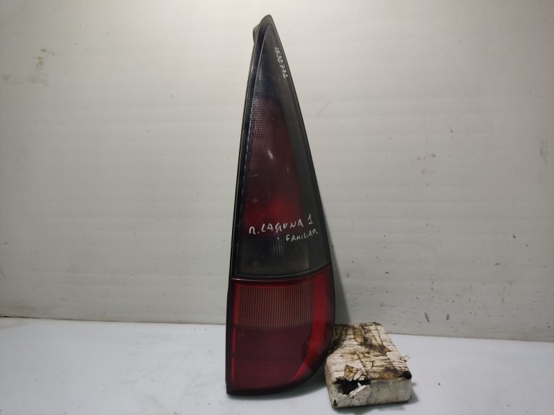 Recambio de piloto trasero derecho para renault laguna grandtour (k56) referencia OEM IAM 7701040957  