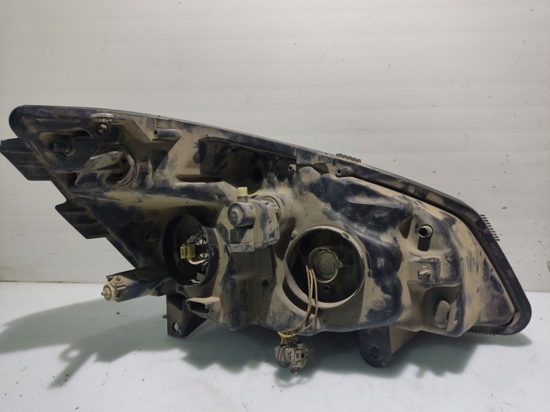 Recambio de faro izquierdo para renault scenic ii referencia OEM IAM 7701056127 260605447r  Recambio de faro izquierdo para renault scenic ii referencia OEM IAM 7701056127 260605447r