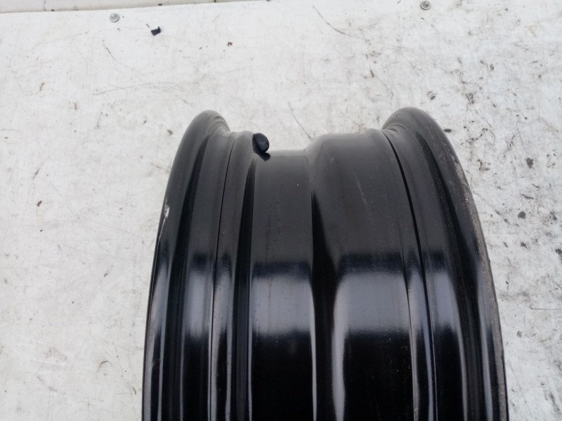 Recambio de llanta para citroën c4 coupe 1.4 16v referencia OEM IAM 0136B  