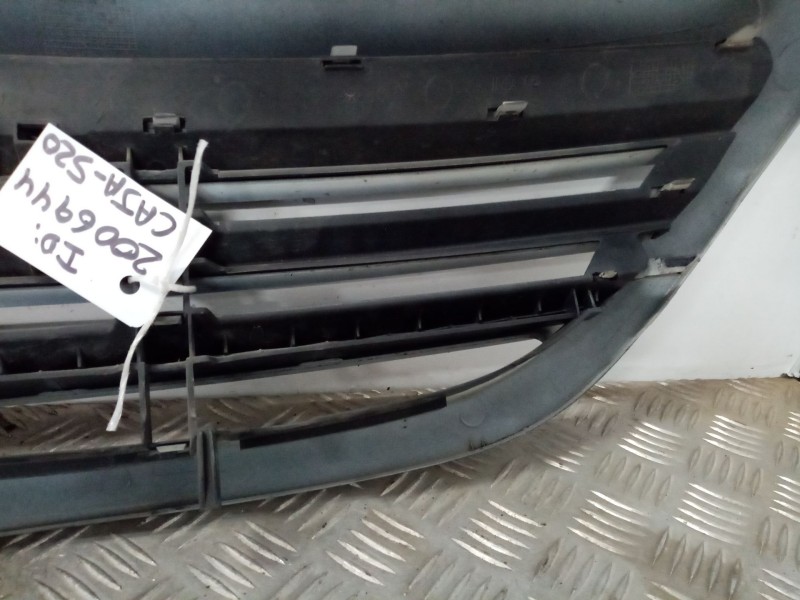 Recambio de rejilla delantera para citroën c3 1.1 referencia OEM IAM 9647156780  