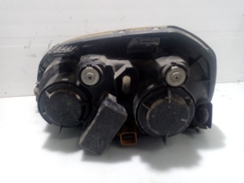 Recambio de faro derecho para daewoo nubira sedán (j200) 1.6 referencia OEM IAM 96458810  