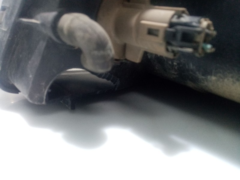 Recambio de faro derecho para daewoo nubira sedán (j200) 1.6 referencia OEM IAM 96458810  