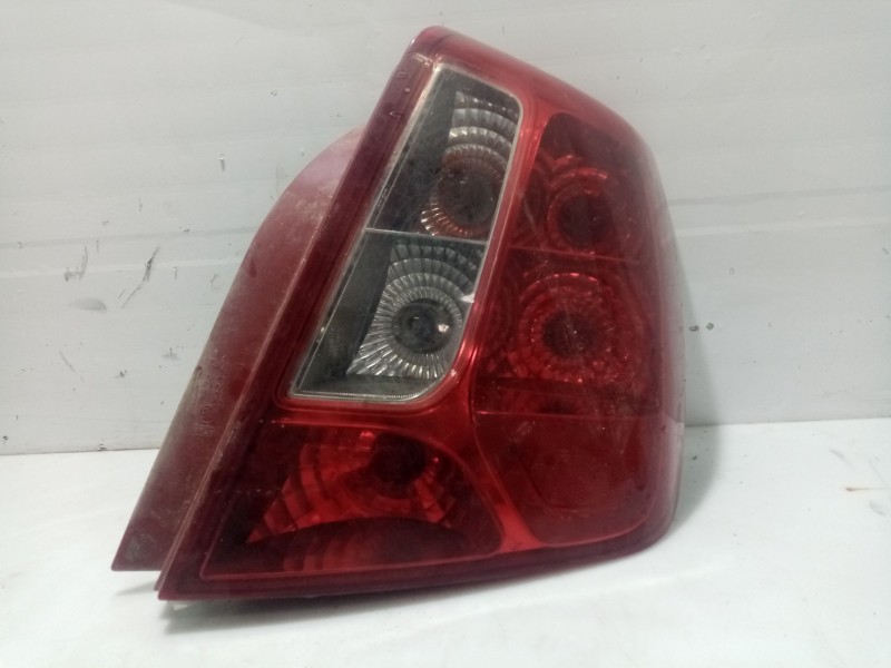 Recambio de piloto trasero derecho para daewoo nubira sedán (j200) 1.6 referencia OEM IAM 96551224  