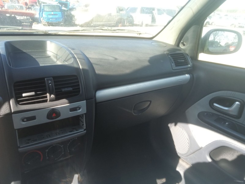 renault clio ii (bb_, cb_) del año 2003