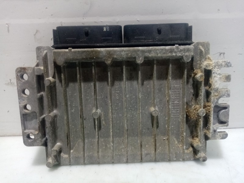 Recambio de centralita de inyección para daewoo nubira sedán (j200) 1.6 referencia OEM IAM 96394699  