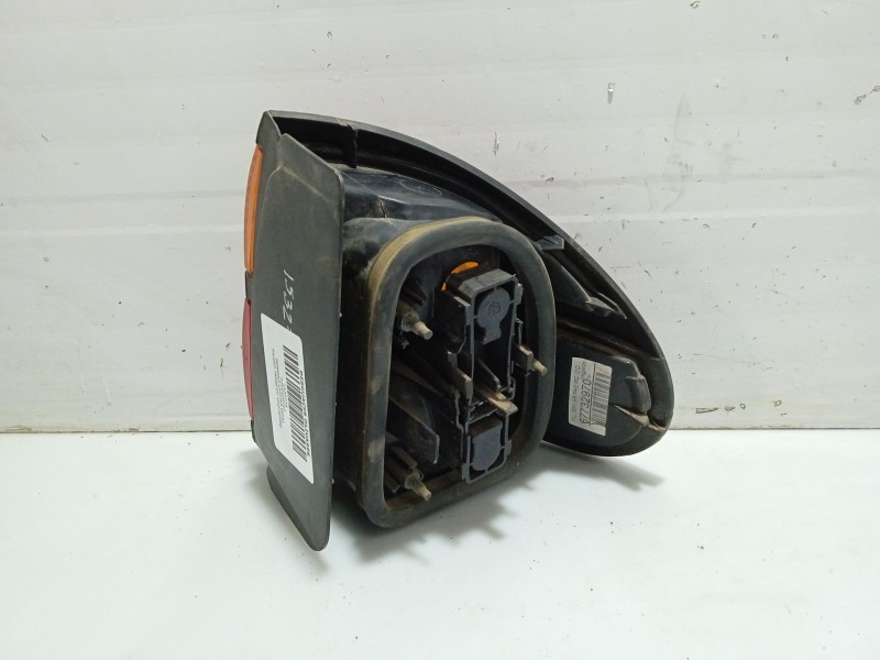 Recambio de piloto trasero izquierdo para renault laguna (b56) referencia OEM IAM 7700420122  