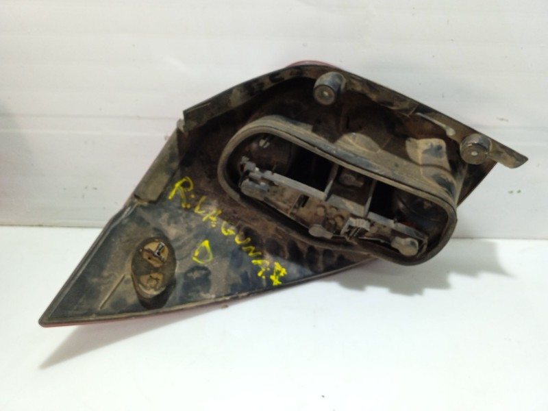 Recambio de piloto trasero derecho para renault laguna ii grandtour (kg0) referencia OEM IAM 8200002472  8200703489