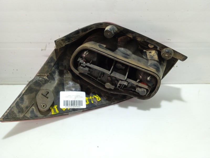 Recambio de piloto trasero derecho para renault laguna ii grandtour (kg0) referencia OEM IAM 8200002472  8200703489