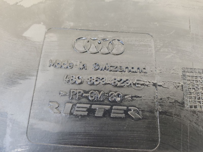 Recambio de cubrecarter para audi a6 c5 (4b2, 4b4) 2.5 tdi referencia OEM IAM 4B0863823E  