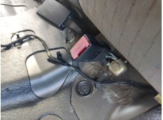Recambio de enganche cinturon trasero izquierdo para audi a6 c5 (4b2, 4b4) 2.5 tdi referencia OEM IAM 8D0857739D01C  