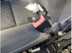 Recambio de enganche cinturon delantero derecho para audi a6 c5 (4b2, 4b4) 2.5 tdi referencia OEM IAM 4B0857756G  