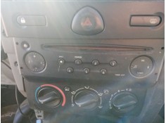 Recambio de sistema audio / radio cd para renault clio ii (bb_, cb_) 1.5 dci (b/cb07) referencia OEM IAM   