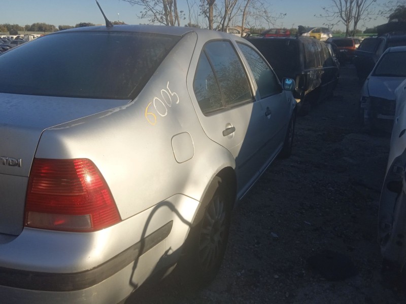 vw bora variant (1j6) del año 2001