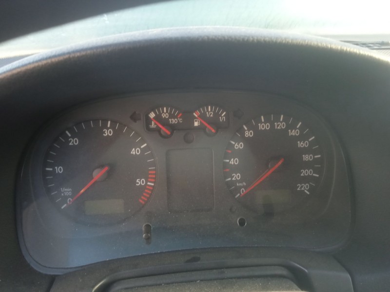 vw bora variant (1j6) del año 2001