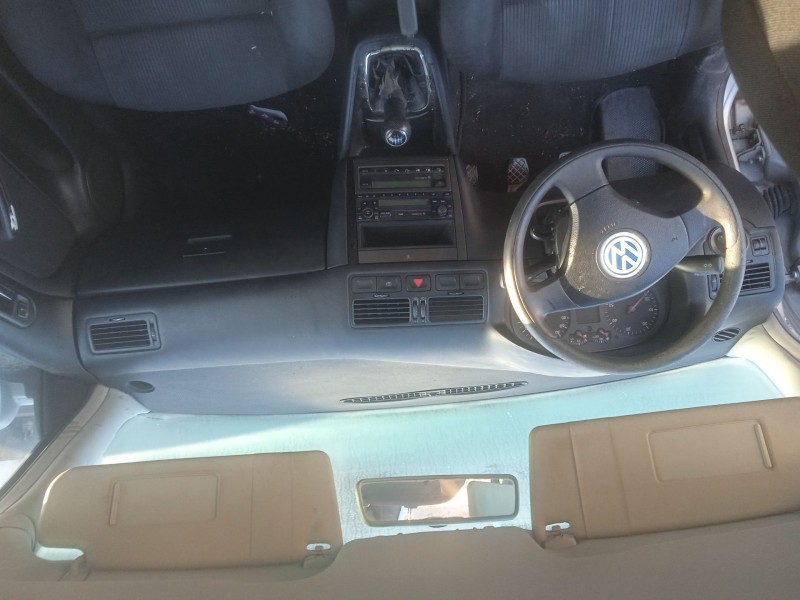 vw bora variant (1j6) del año 2001