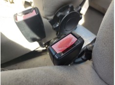 Recambio de anclaje cinturon delantero izquierdo para ford fiesta iv (ja_, jb_) 1.0 i referencia OEM IAM 1042282   2