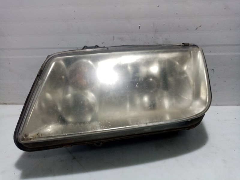 Recambio de faro izquierdo para vw bora variant (1j6) 1.9 tdi referencia OEM IAM 1J5941017BE  