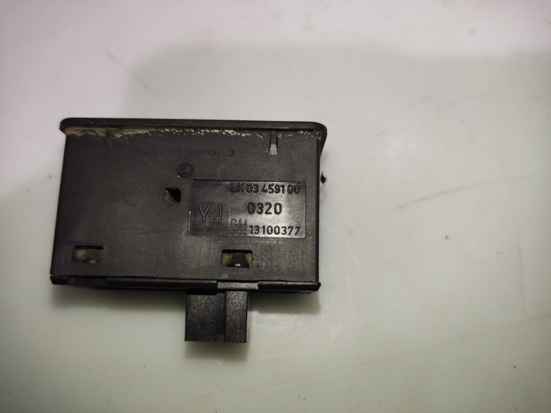 Recambio de mando elevalunas trasero derecho para opel astra h (a04) 1.6 (l48) referencia OEM IAM 13100377  