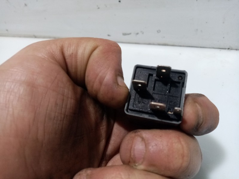 Recambio de rele para seat toledo ii (1m2) 1.9 tdi referencia OEM IAM 1J0906381A  