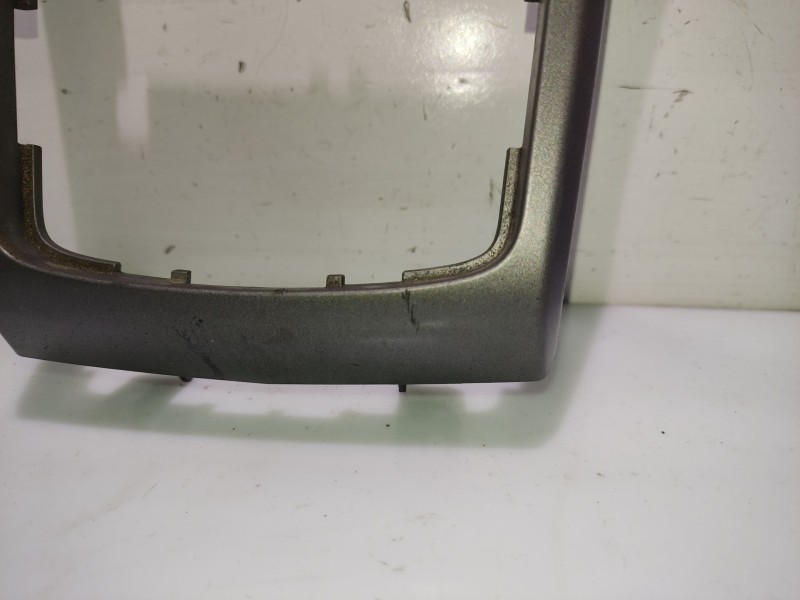 Recambio de moldura para opel astra h (a04) 1.6 (l48) referencia OEM IAM 13116961  