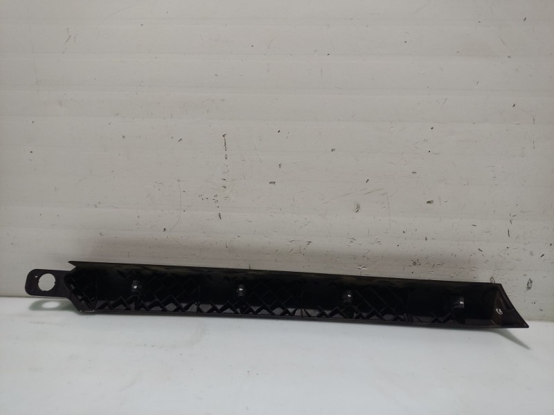 Recambio de moldura para opel astra h (a04) 1.6 (l48) referencia OEM IAM 13116934 33198543 