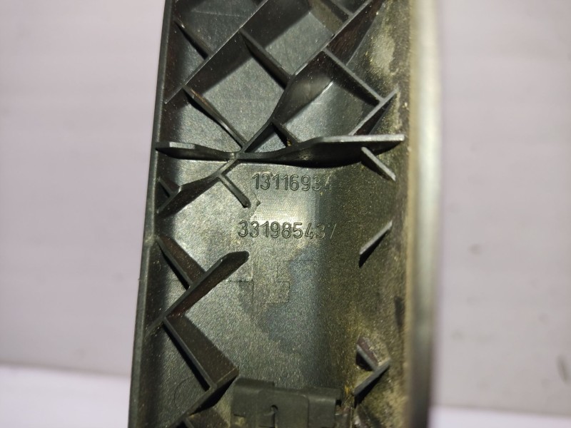 Recambio de moldura para opel astra h (a04) 1.6 (l48) referencia OEM IAM 13116934 33198543 