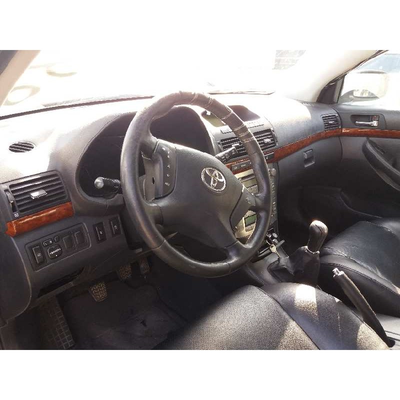 toyota avensis berlina (t25) 2.0 d-cat   |   0.03 - 0.09 | 2003 - 2009 | 116 cv / 85 kw del año 2003