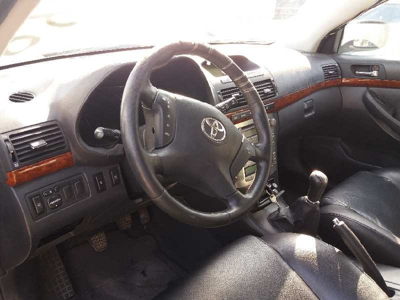 toyota avensis berlina (t25) 2.0 d-cat   |   0.03 - 0.09 | 2003 - 2009 | 116 cv / 85 kw del año 2003