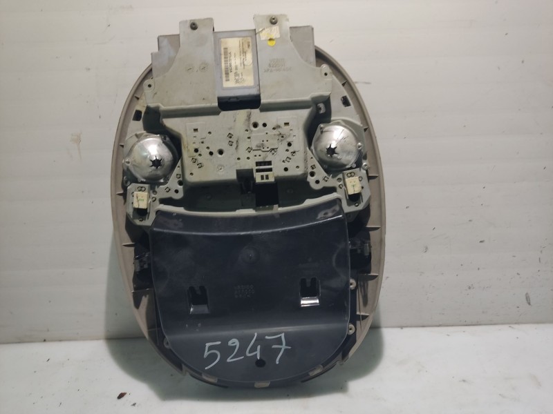 Recambio de luz interior delantera central para chrysler grand voyager referencia OEM IAM 5016284AD 04685699AC 