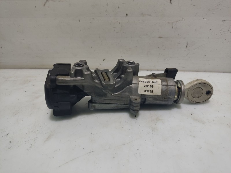 Recambio de conmutador de arranque para chrysler grand voyager referencia OEM IAM 04690918HD  