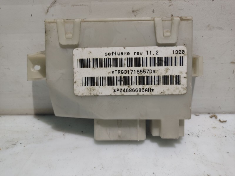 Recambio de modulo electronico para chrysler grand voyager referencia OEM IAM 04686686AH  