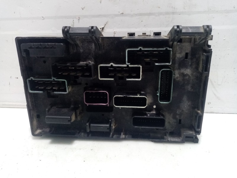 Recambio de caja reles / fusibles para chrysler grand voyager referencia OEM IAM   